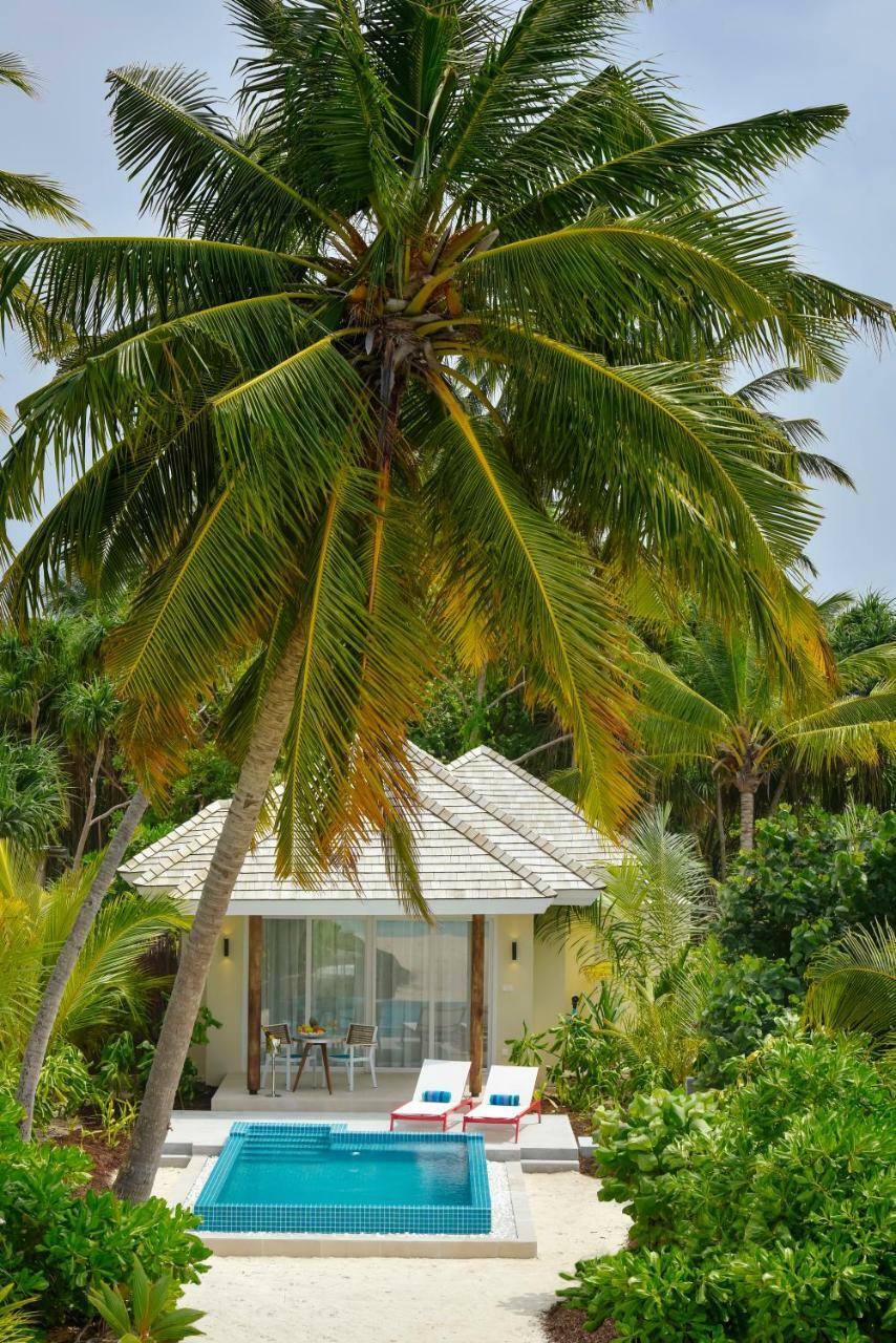 Kandima Maldives Kudahuvadhoo Eksteriør billede A villa at the resort